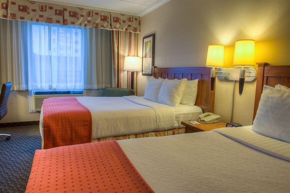 Four Points By Sheraton Windsor Downtown Kültér fotó