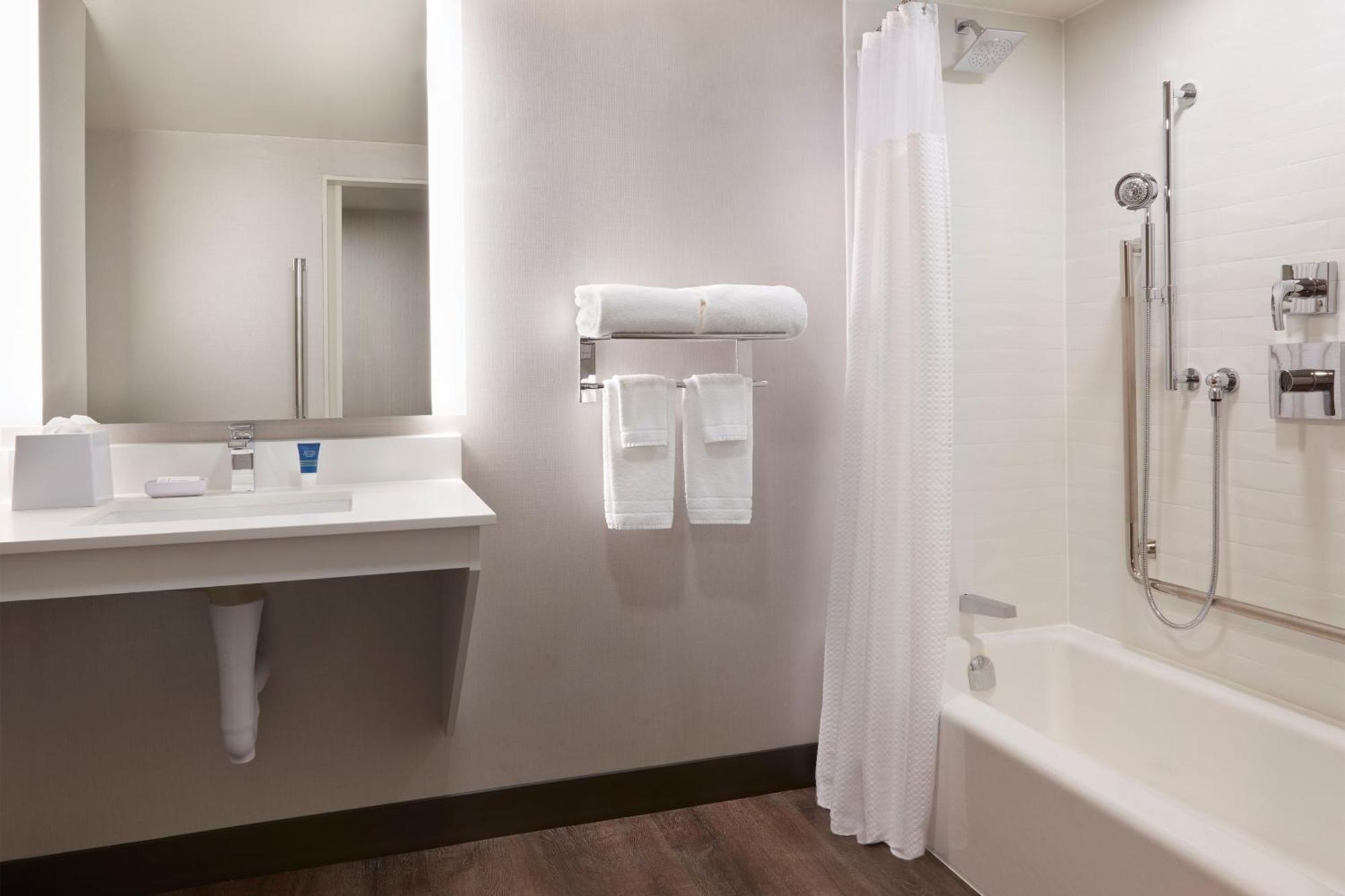 Four Points By Sheraton Windsor Downtown Kültér fotó